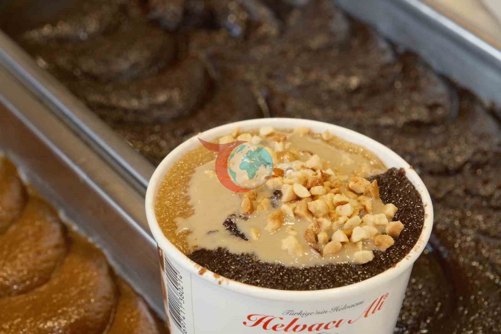 Dondurmalı irmik helvası iftarda hafif tatlı isteyenlerin tercihi olacak