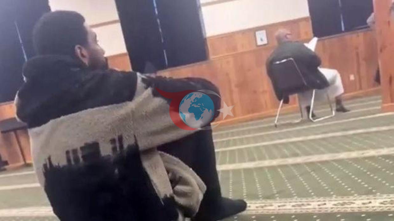 NBA Yıldızı Kyrie Irving, Camide Namaz Kılarken Görüntülendi