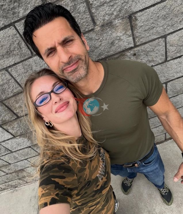 Ясемин Кай Аллен мен Ердал Қаядан бақытты суреттер - Сурет : 2