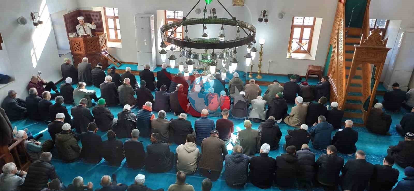 Devrek Ramazan ayının ilk Cuma namazı kılındı