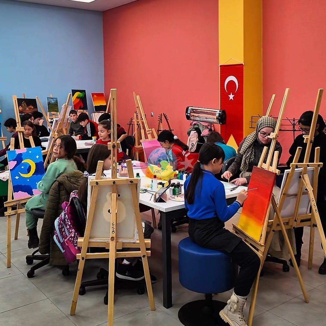 Serinhisar Gənclər Mərkəzi xidmətə girdi