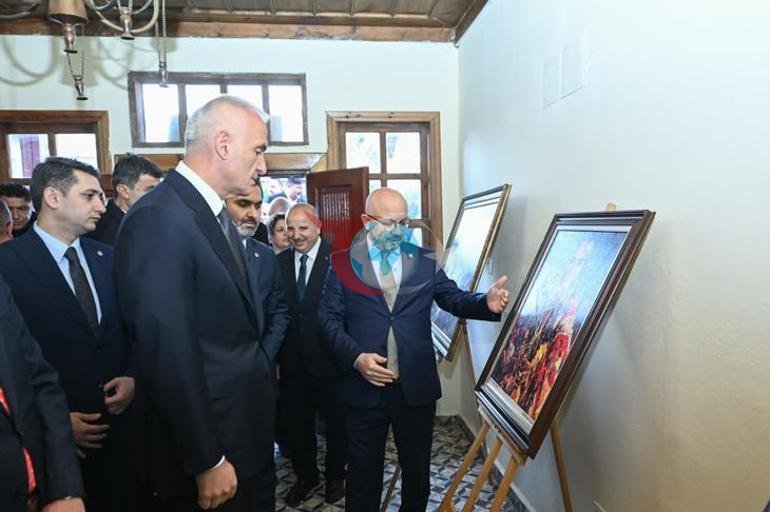 Bakan Ersoy Kırıkkale’da fuqarolar bilan yurgan, uy dasturxonida iftor qilgan