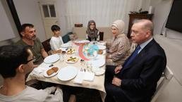 Cumhurbaşkanı Erdoğan, iftarda Kayacık ailesinin konuğu oldu