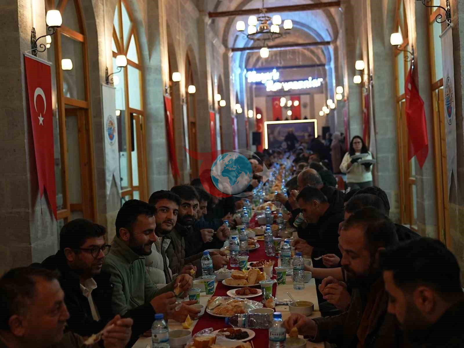 Darende Belediye Başkanı Bozkurt, personelle iftarda bir araya geldi