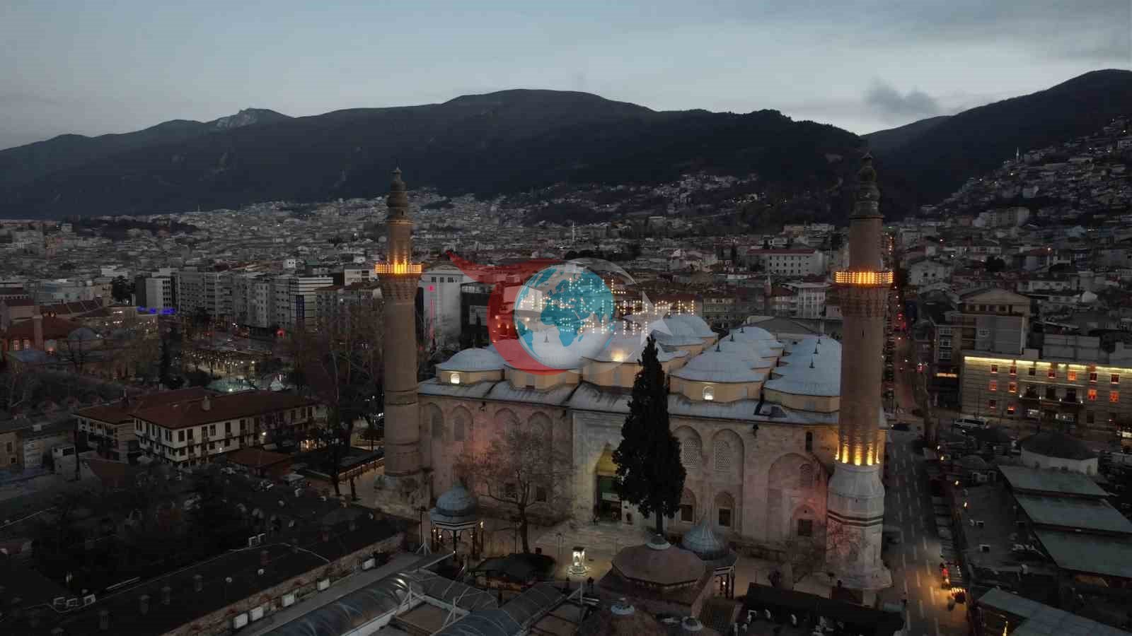 Bursalılara iftar ve sahuru ses bombası ile haber veriyorlar