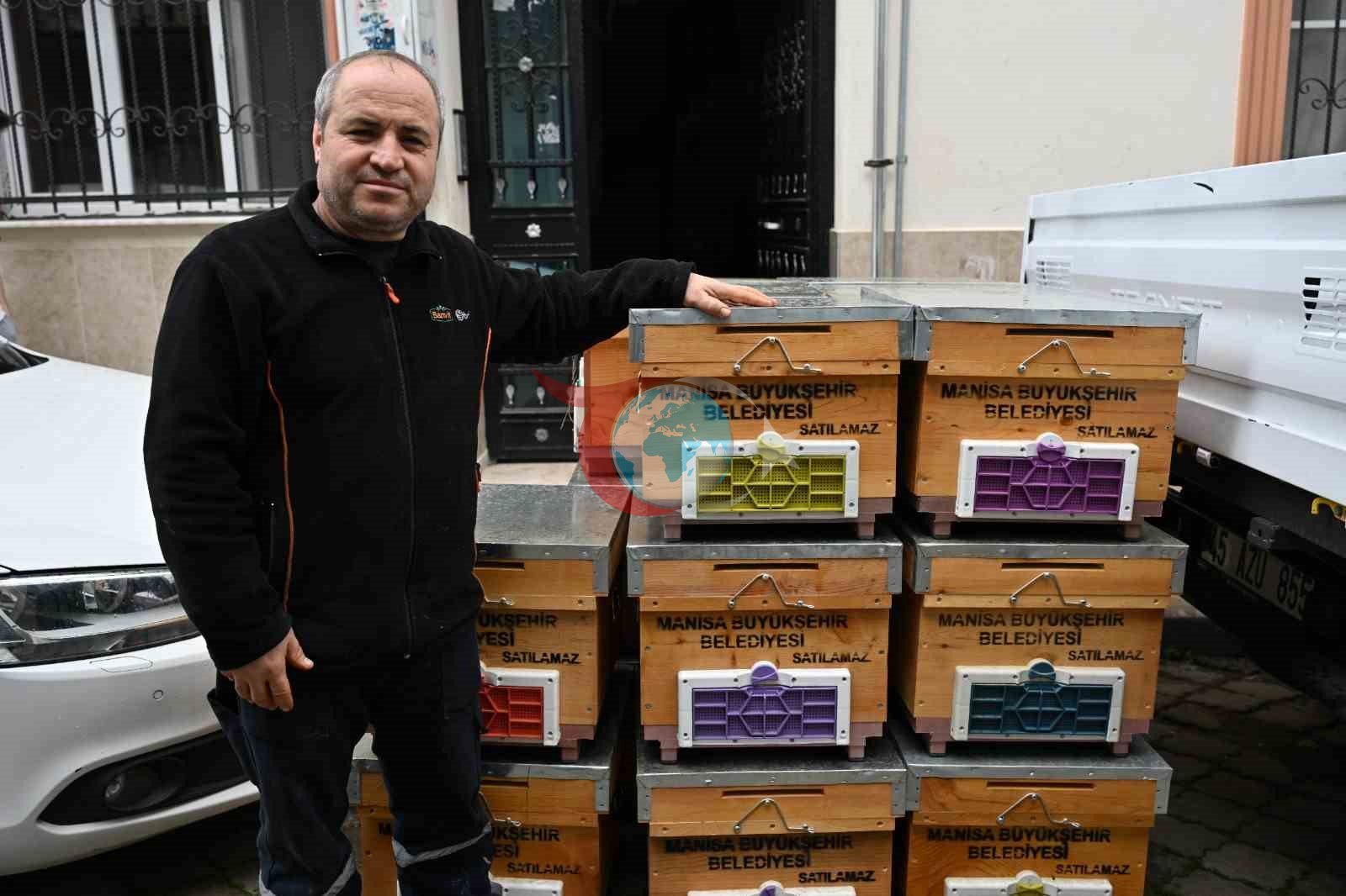 Manisa Bรผyรผkลehirโden sel maฤduru arฤฑcฤฑya kovan desteฤi