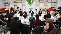 Bakan Kacır, ilk iftarını TÜBİTAK Fen Lisesi öğrencileriyle yaptı