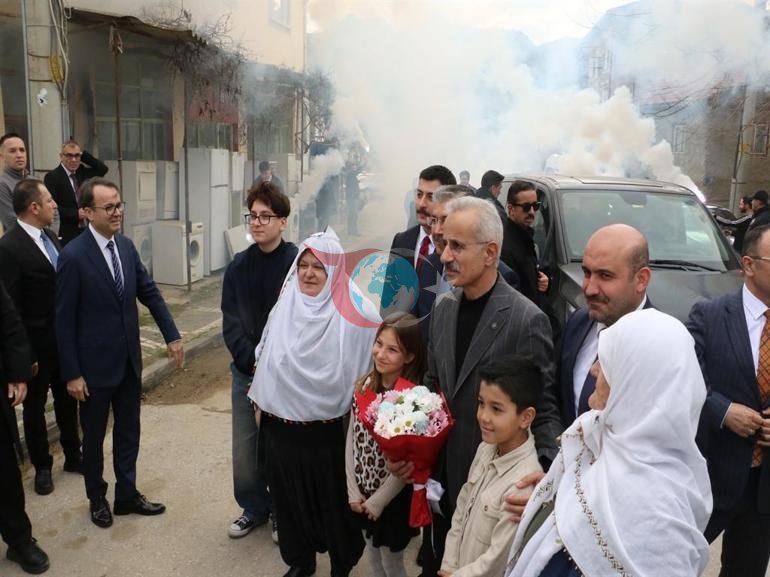 Bakan Uraloฤlu, Mihalgazi Belediye Baลkanฤฑ Akgรผnรผ ziyaret etti