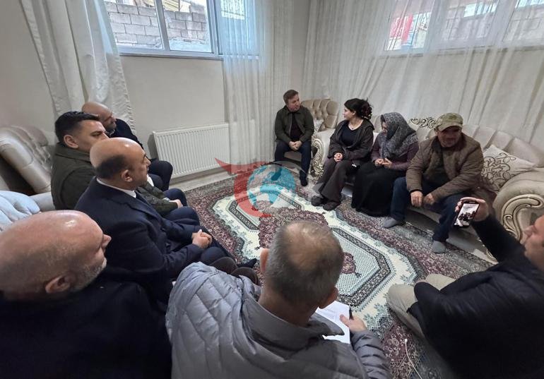 28 yaşındaki Çilem, 2 özel gereksinimli kardeşine hem anne hem baba oldu