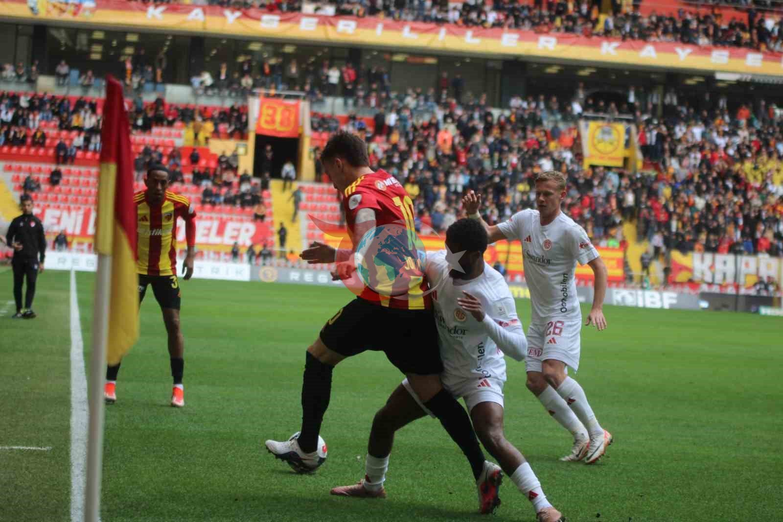 Trendyol Sรผper Lig: Kayserispor: 0 - Antalyaspor: 0 (Maรง devam ediyor)