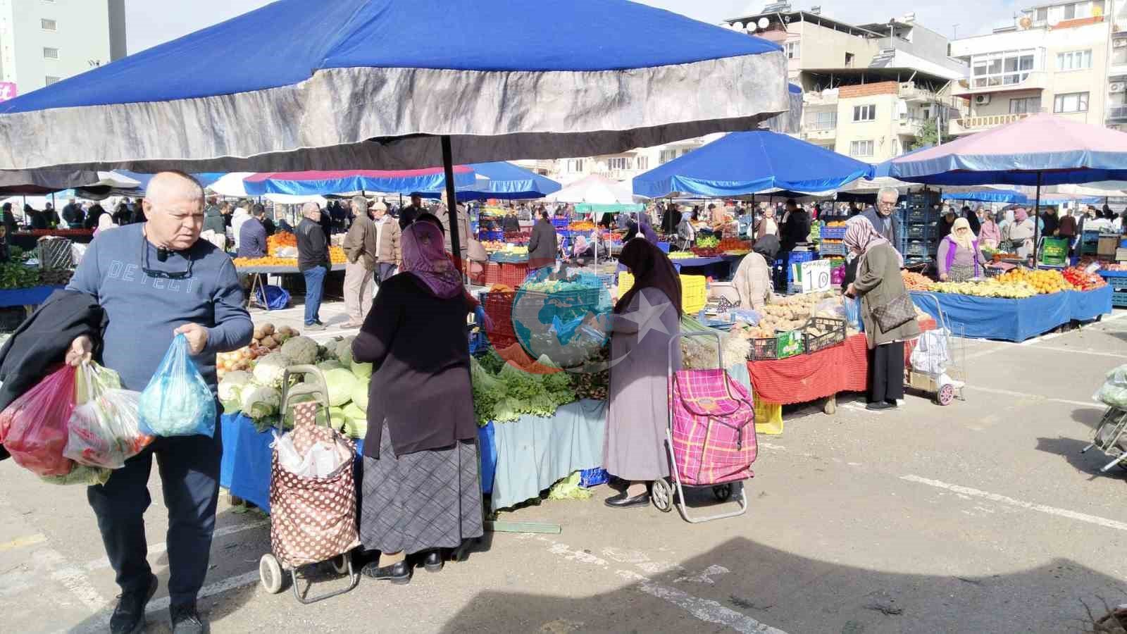 Kurtuluş Semt Pazarı yeni yerinde hizmete başladı