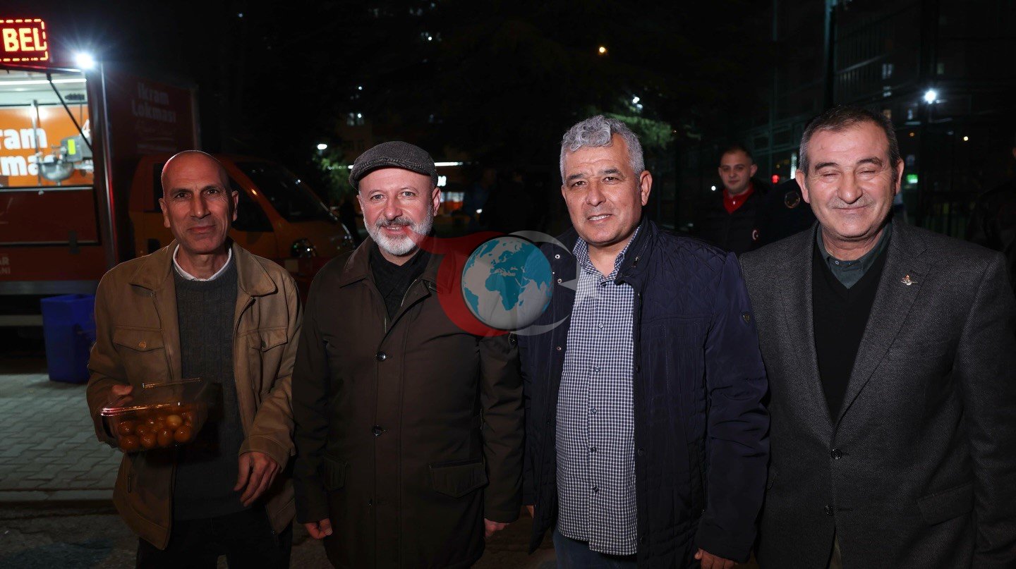Başkan Çolakbayrakdar her gün bir mahallede