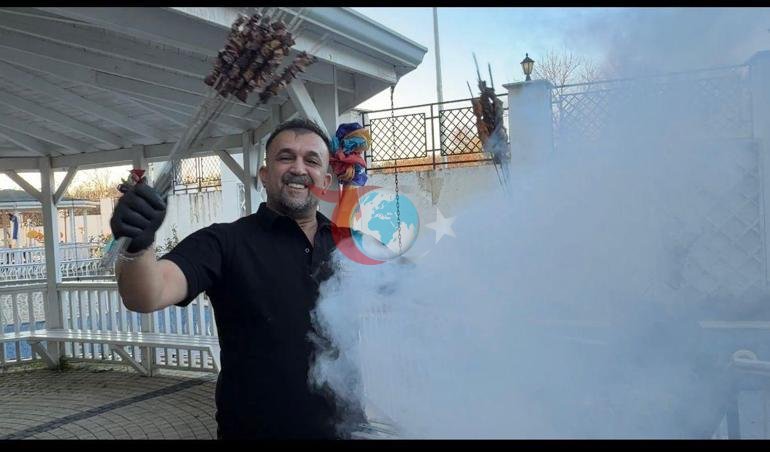 Bursa’da duygulandıran iftar Fenomen esnaf 6 yıldır geleneğini sürdürüyor