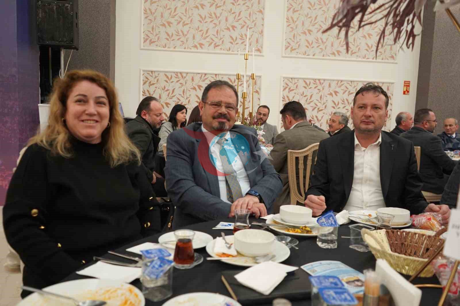 Anahtar Partisi Denizli İl Başkanı Sarun İdmanyurdu&rsquo;nun iftar yemeğine katıldı
