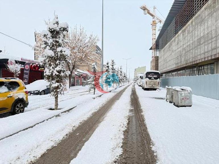 İlçede kar süprizi 40 santimetreye ulaştı