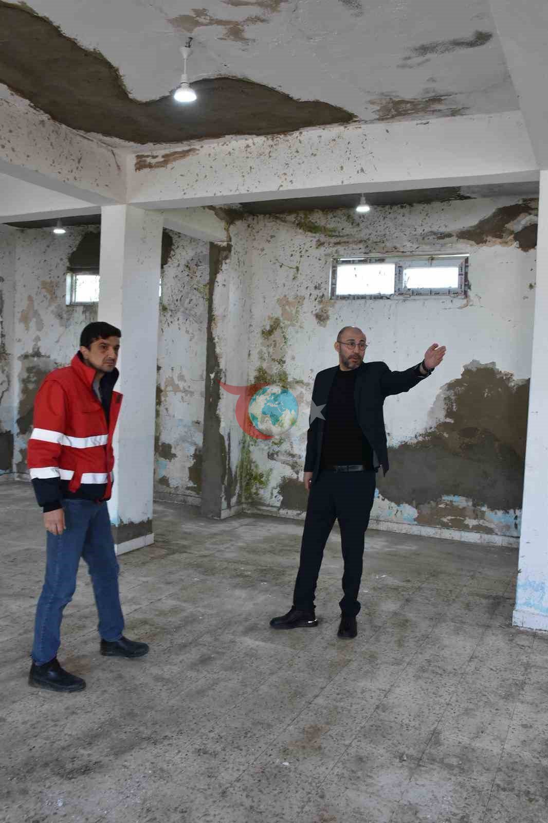 Baลkan Zencirciโden 3 mahallede eล zamanlฤฑ dรผฤรผn salonu hamlesi