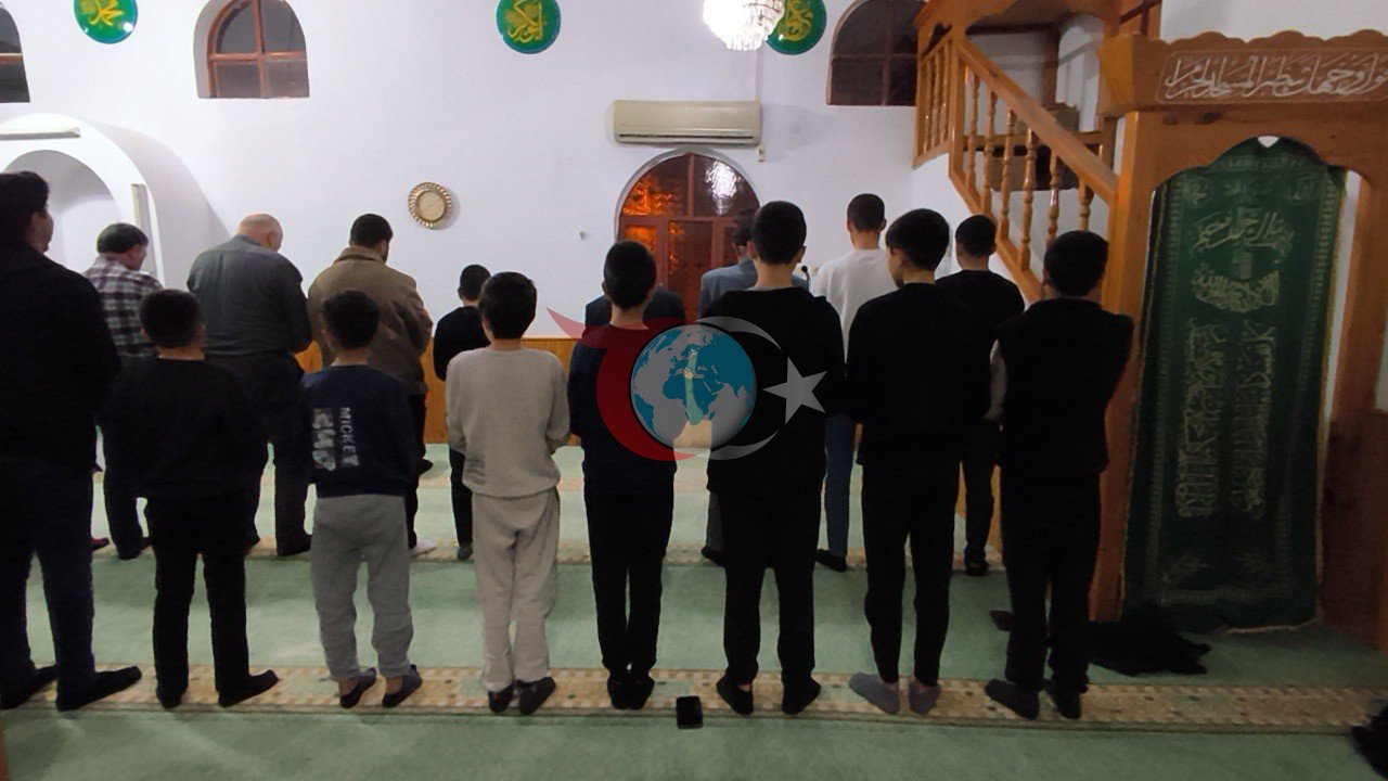 Anamur&rsquo;da teravih namazı çocuklar için bayrama döndü
