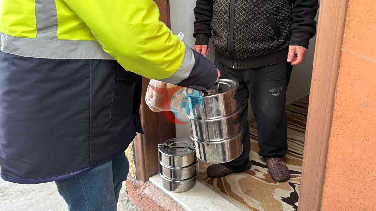 Karabük Belediyesinden Ramazan’da 450 kişiye sıcak yemek desteği
