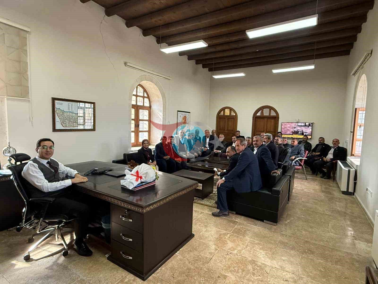 Gercüş Kaymakamı Öztaş muhtarlarla bir araya geldi