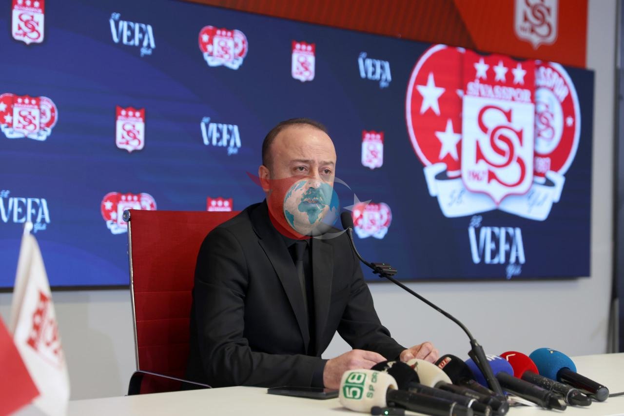Trendyol 1. Lig ekiplerinden Özbelsan Sivasspor'un başkanı Burak Özçoban, ligde kalan tüm haftalarda galibiyet hedeflediklerini belirtti. Özçoban, BG Grup 4 Eylül Stadyumu'nda düzenlediği basın toplantısında, konuya ilişkin açıklamalarda bulundu.