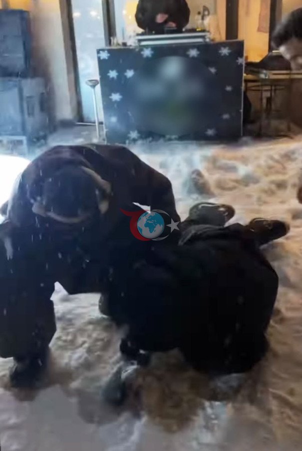 Rapçi Çakal yüz üstü yere düştü