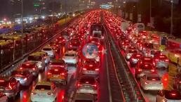 İstanbul'da iftar öncesi trafik resmen kilitlendi! Yoğunluk yüzde 83'e çıktı