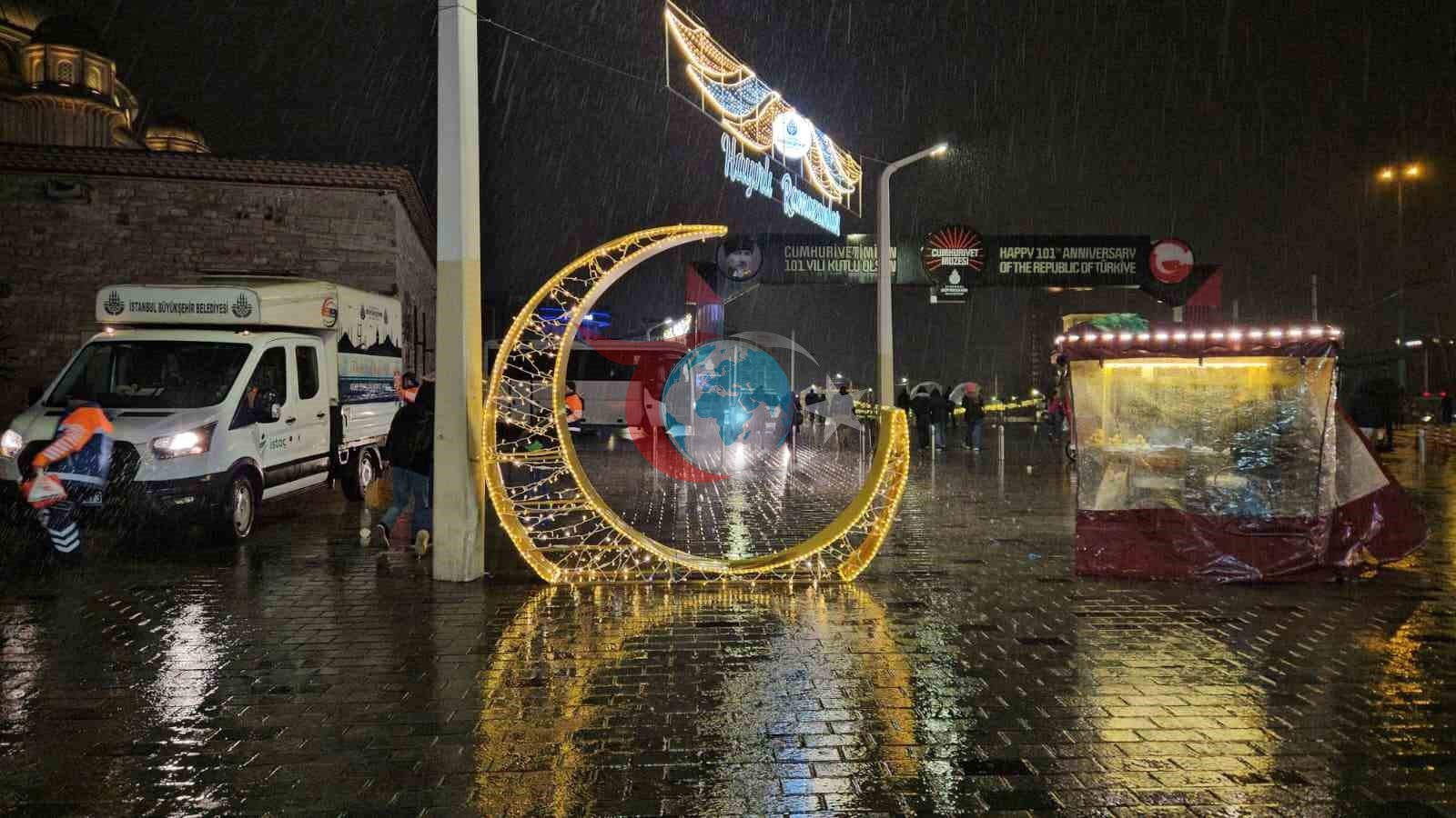 İstanbul’da sağanak yağış etkili oluyor