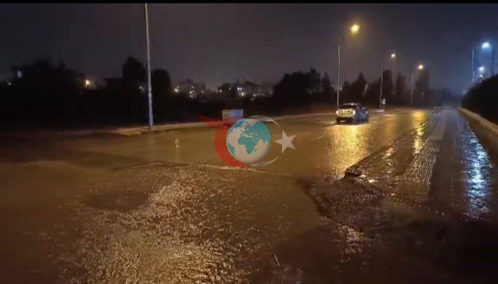 Hatay&rsquo;da kuvvetli sağanak yağış