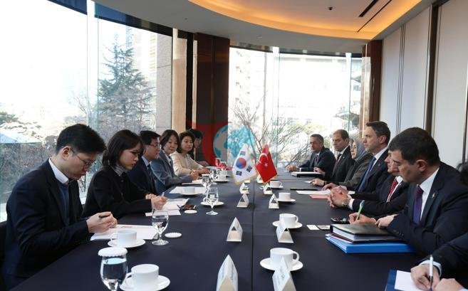 Enerji ve Tabii Kaynaklar Bakanı Bayraktar, Güney Kore’de