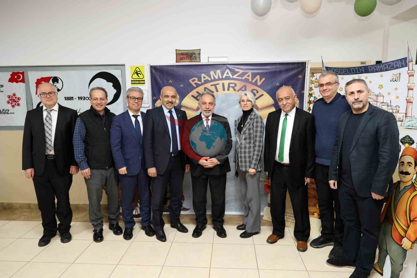 Başkan Yalçın gençlerle Ramazan söyleşisinde