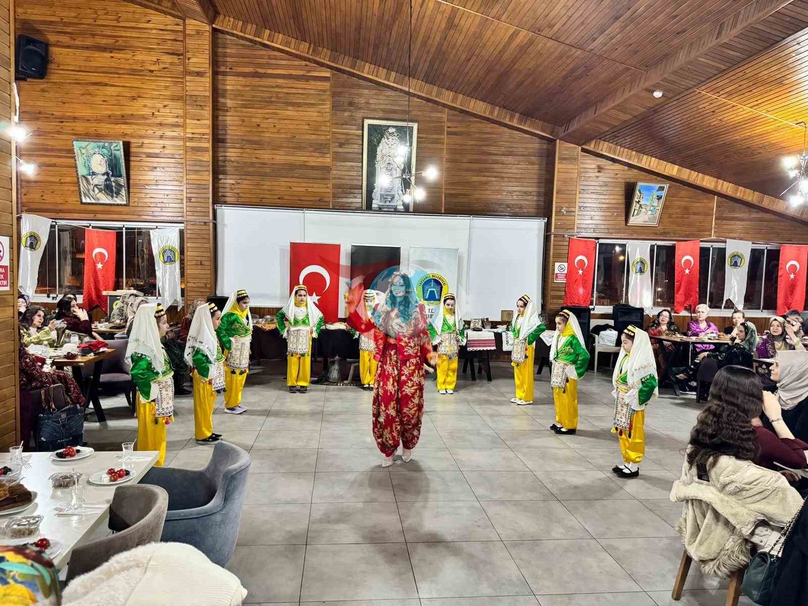 Tavşanlı’da kıyafetlerle yöresel kültür rüzgarı