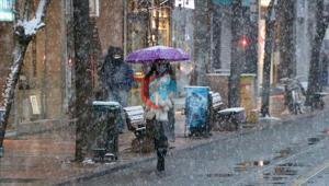 İstanbulda 15 ilçeye kar geliyor Peş peşe uyarılar: Hava birden değişecek