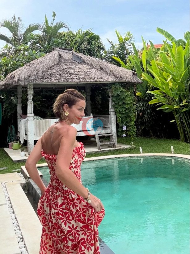 รzge รzberk yakฤฑลฤฑklฤฑ aลkฤฑyla รงok mutlu