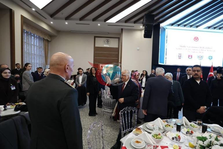 Bakan Güler, şehit aileleri ve gazilerle iftar yemeğinde bir araya geldi