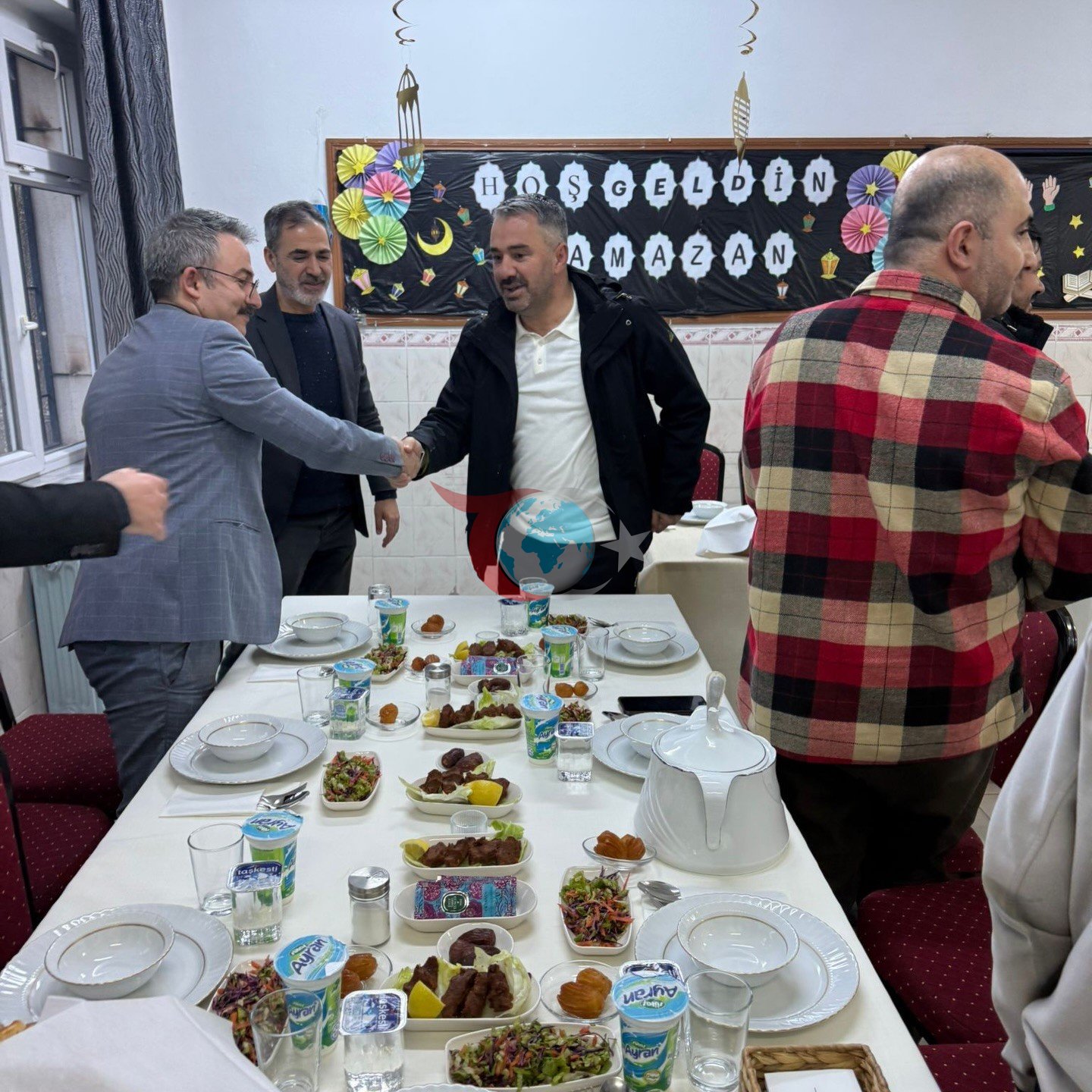 Pursaklar Belediye Baลkanฤฑ รetin, รถฤrencilerle iftar yaptฤฑ