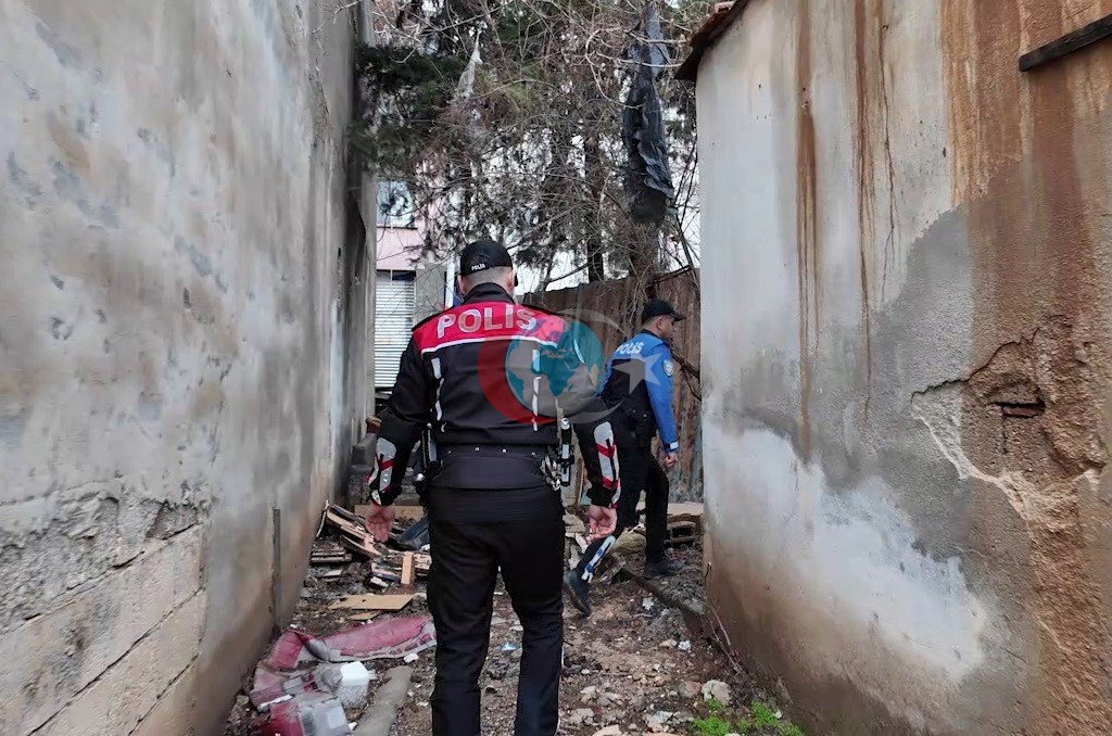 Adฤฑyaman genelinde metruk binalarฤฑn yฤฑkฤฑm sรผreci sรผrรผyor