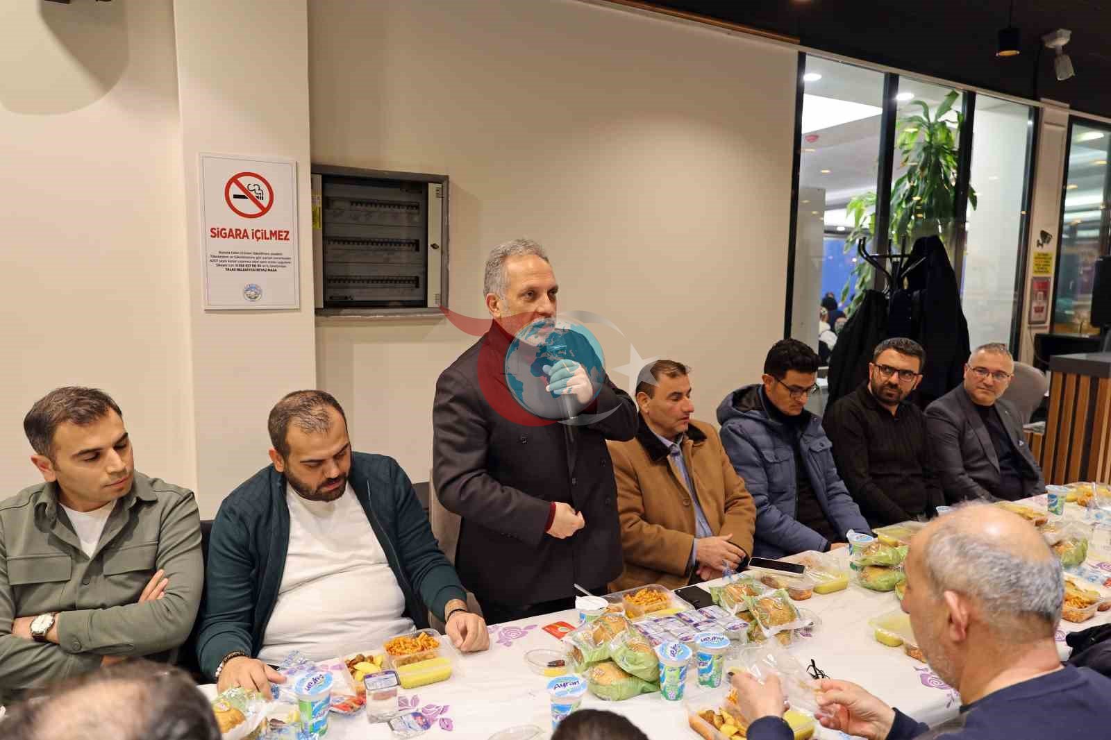 Başkan Yalçın gönül sofrasında vatandaşlarla iftar açtı