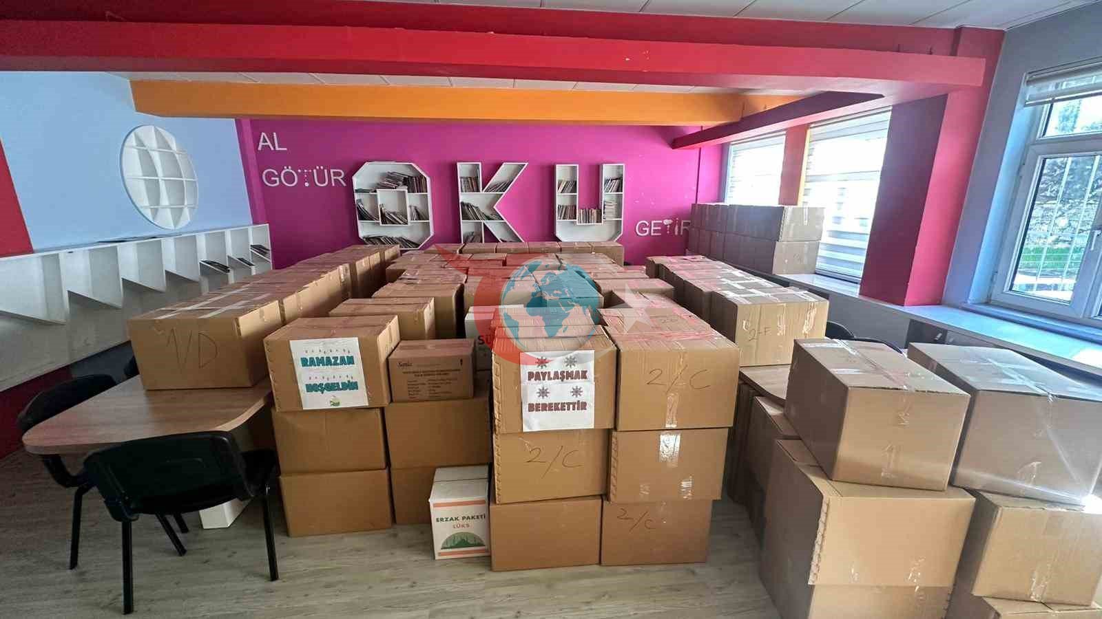 Minik ellerin büyük yüreği