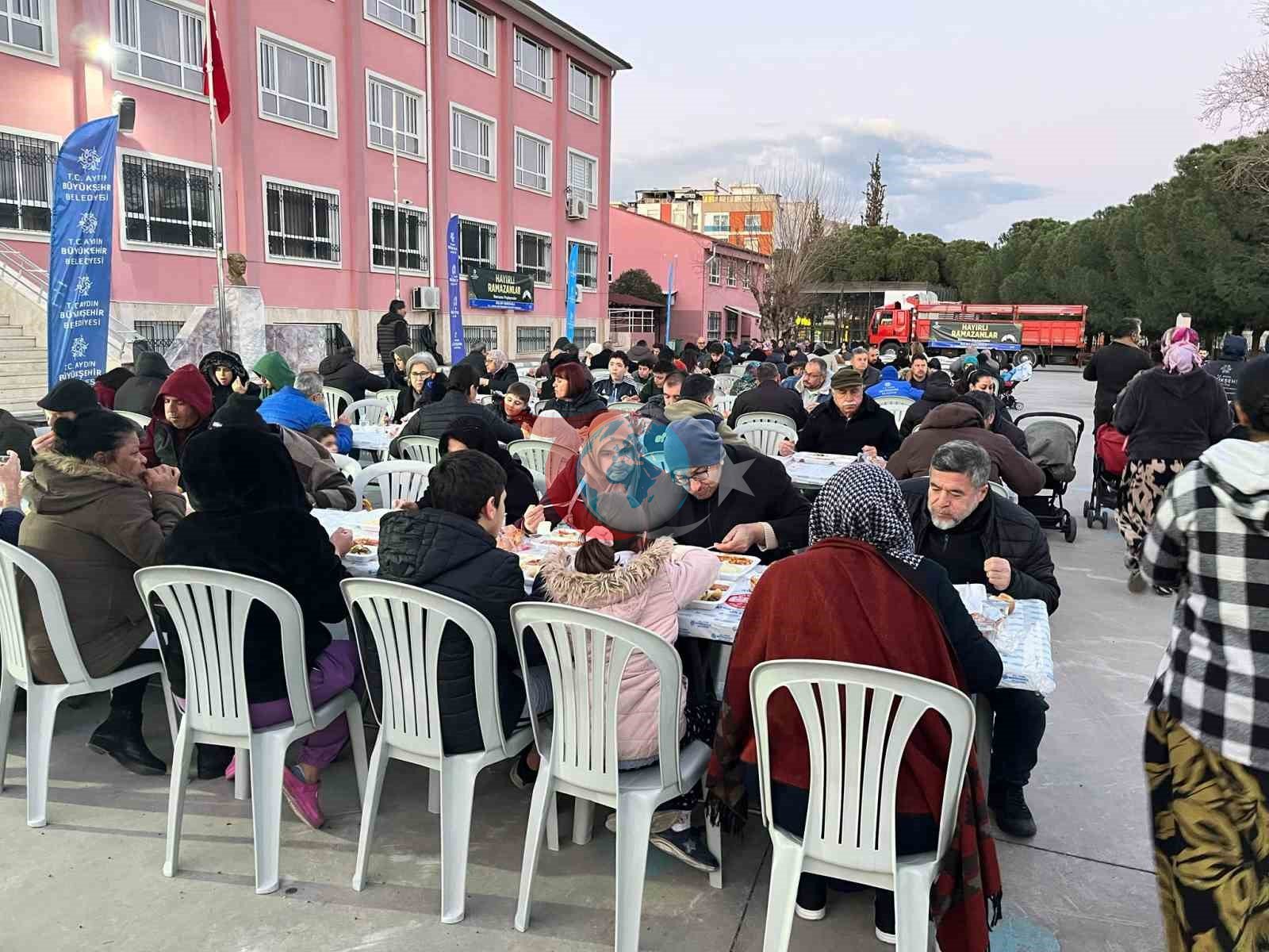Aydınlılar Büyükşehir Belediyesi&rsquo;nin iftar sofralarında buluşuyor