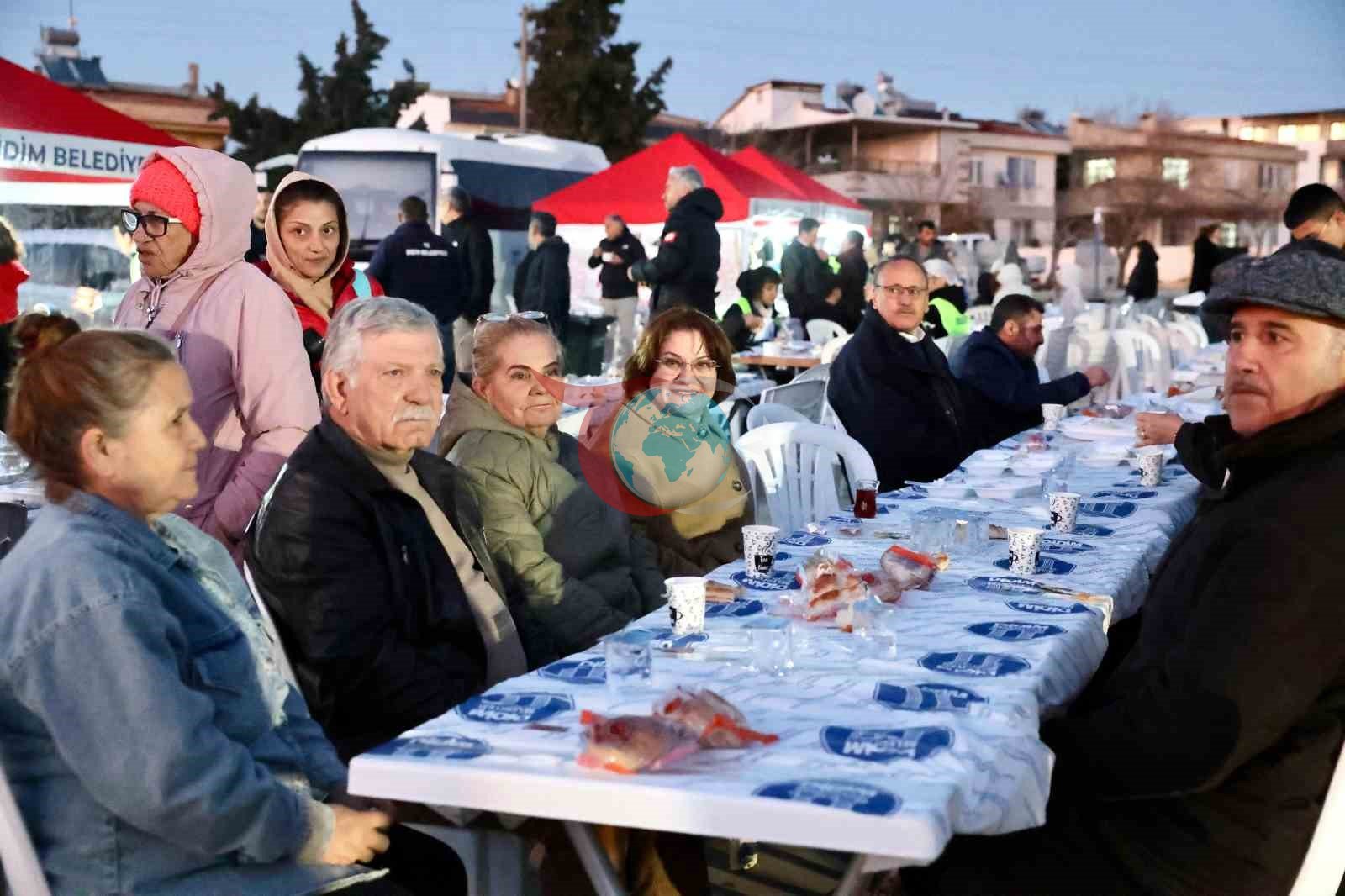 Başkan Gençay: "Paylaştıkça Sofralarımız Daha Güzel"