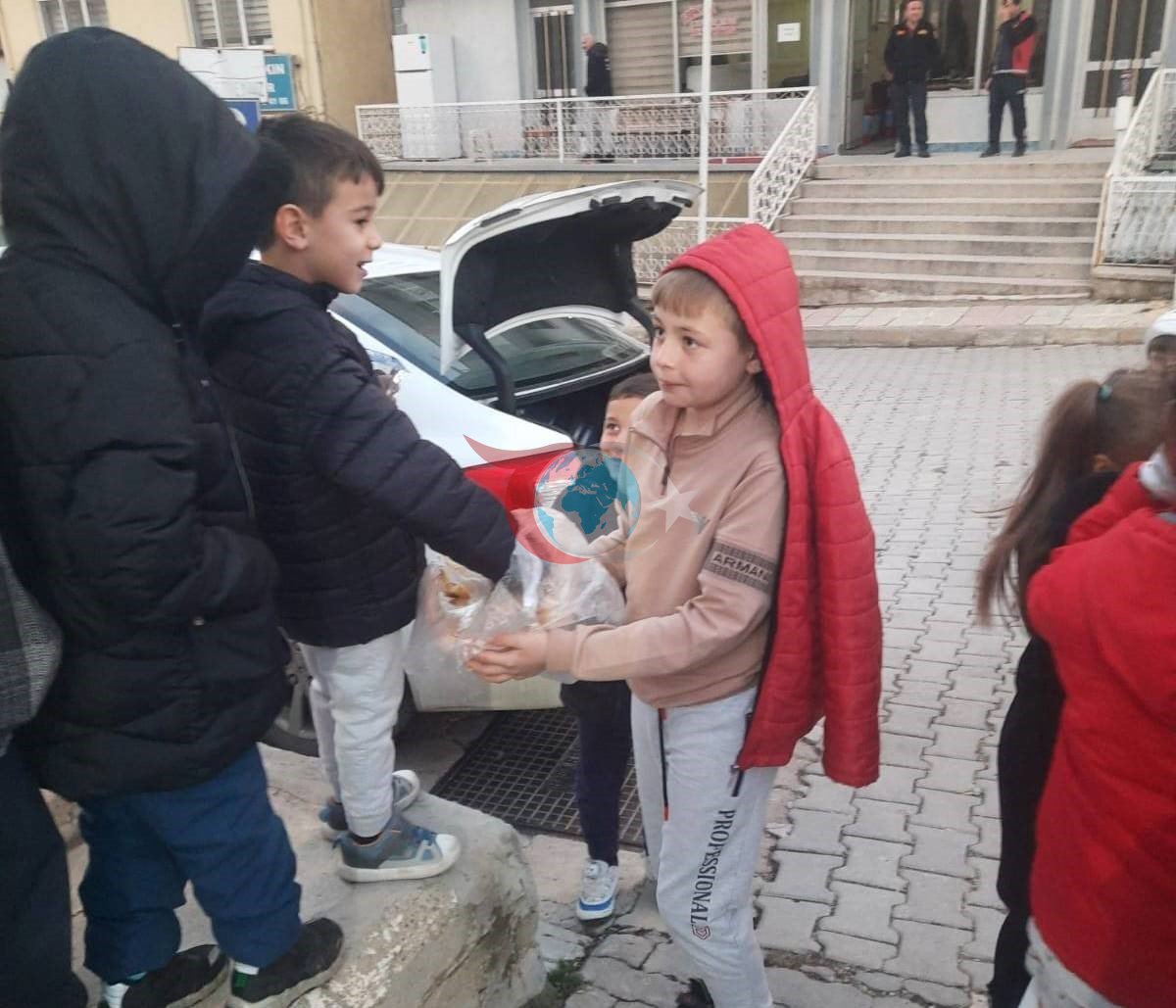 Hisarcık’ta minikler oruçlarını Ramazan topu eşliğinde açtı