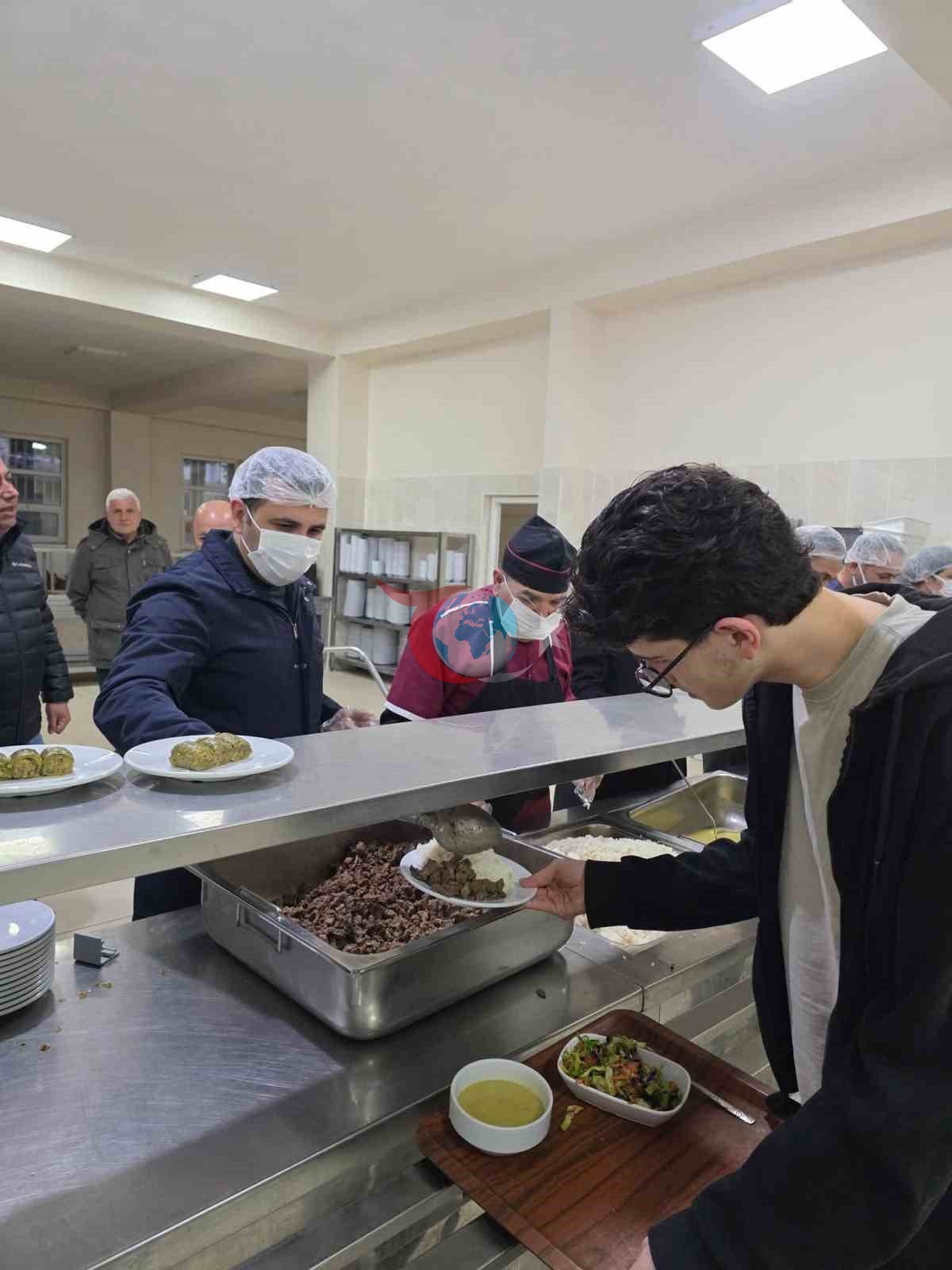 Kaymakam Algın, öğrencilerle iftar programına katıldı