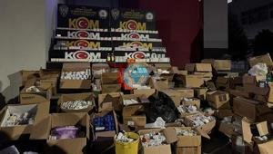 Adana’da dev ilaç vurgunu 1 milyondan fazla hap ele geçirildi Adana’da dev ilaç vurgunu 1 milyondan fazla hap ele geçirildi