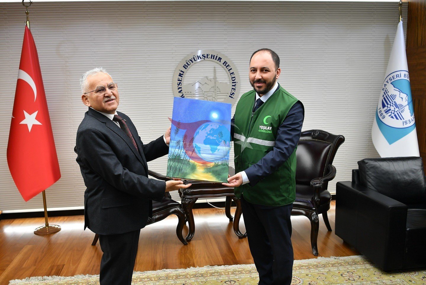 Başkan Büyükkılıç, Yeşilay Kayseri Şubesi’nin yeni yönetimini ağırladı