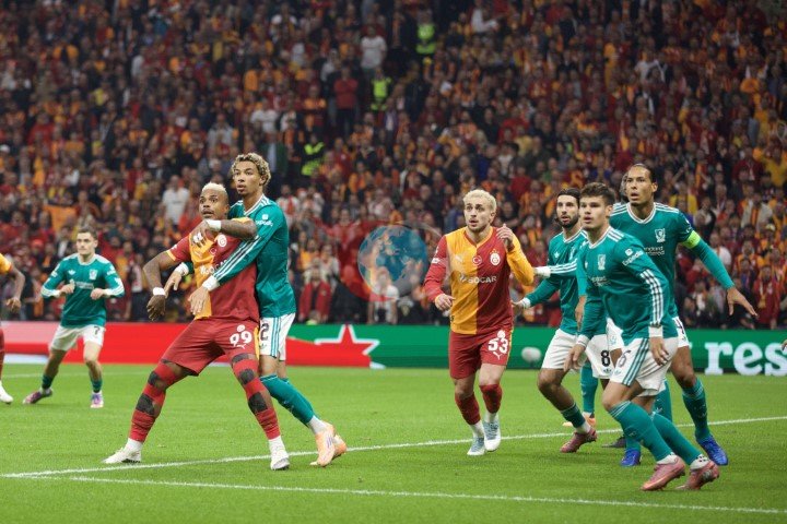Galatasaray, UEFA Şampiyonlar Ligi son 16 turunda Liverpool ile eşleşti