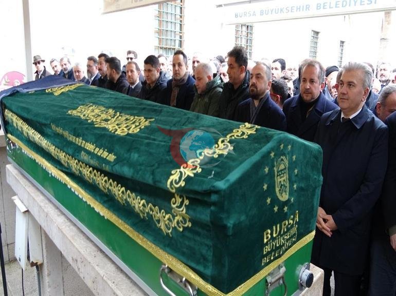 AK Parti Milletvekili Özenin annesi toprağa verildi