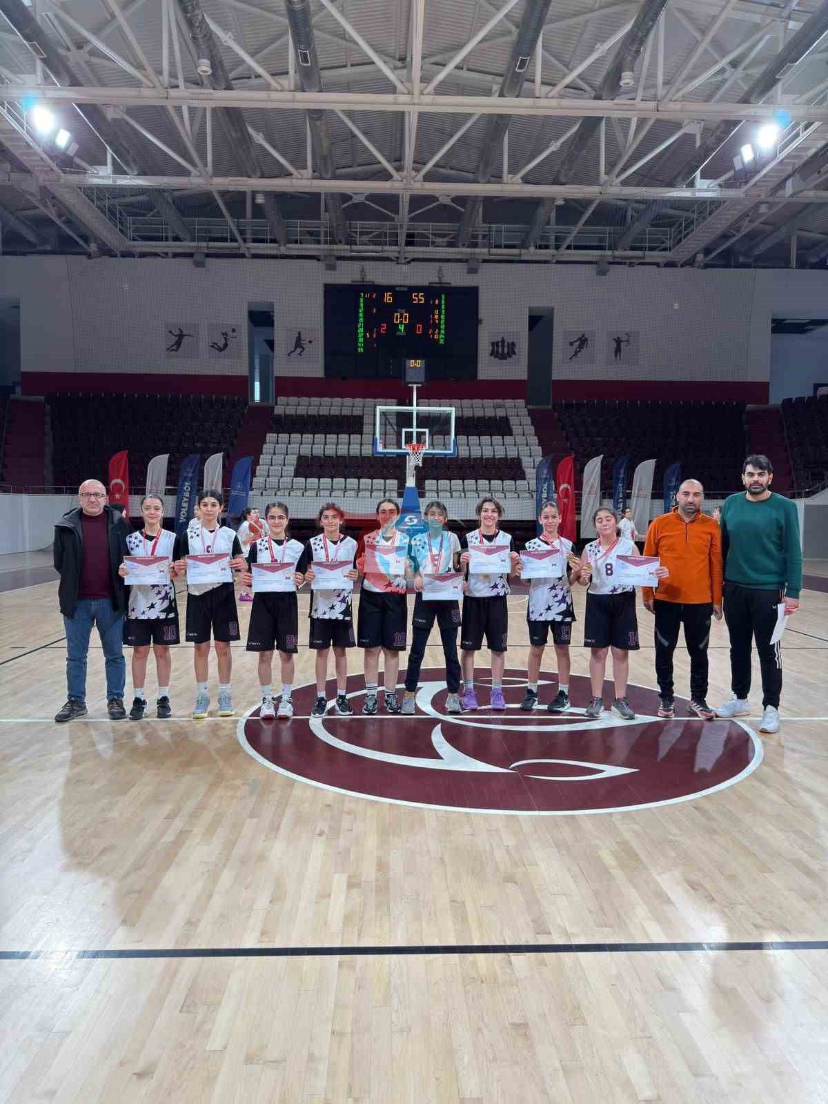 Elazığ&rsquo;da basketbol bölge şampiyonası sona erdi