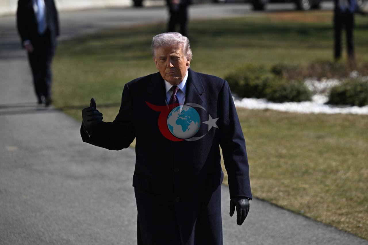 ABD Başkanı Donald Trump, Corpus Christi, Teksas’a hareketi öncesinde Washington, DC’de bulunan Beyaz Saray’da basın mensuplarına açıklamalarda bulundu.