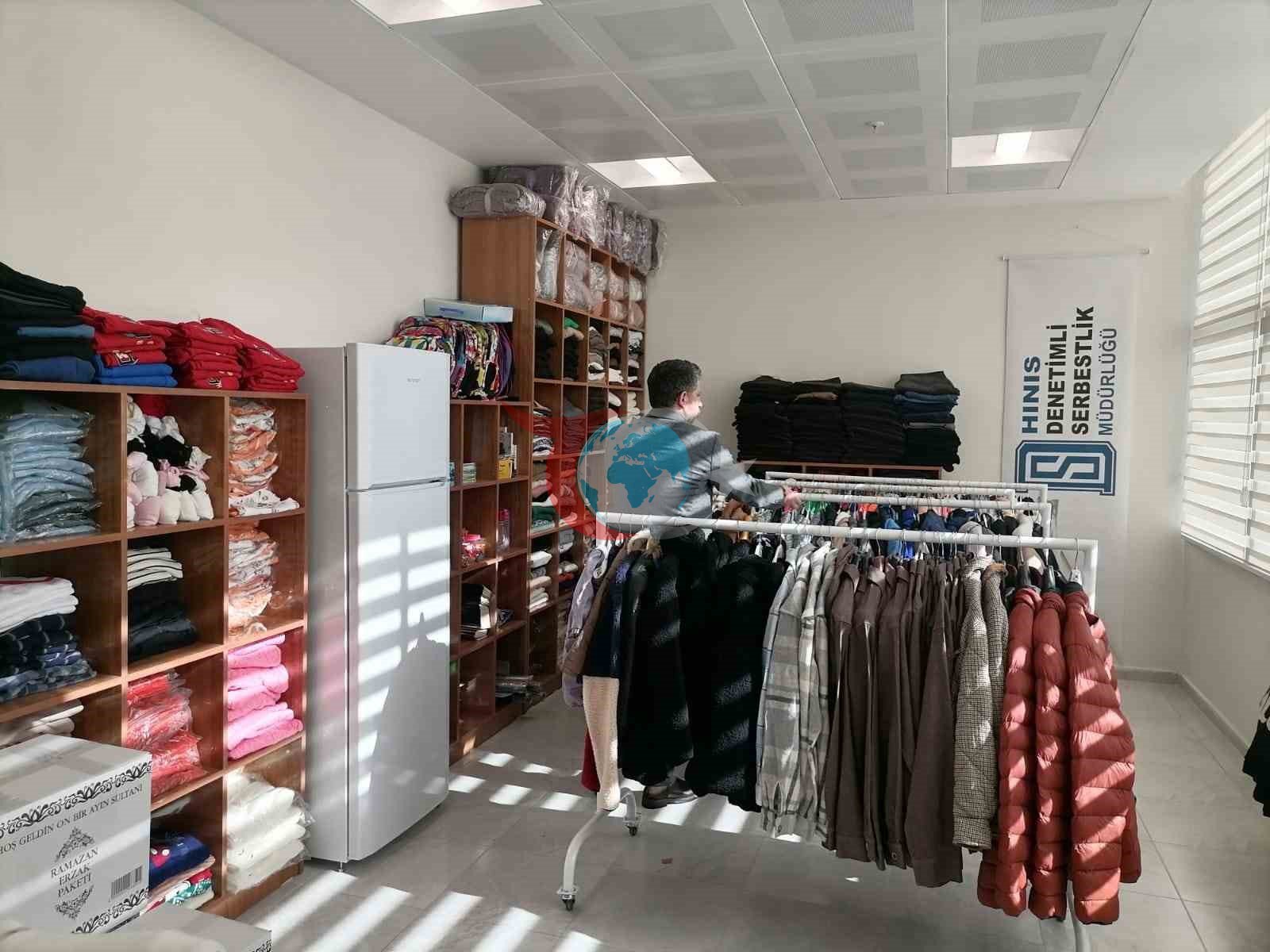 Hınıs adliyesinde sosyal market açıldı