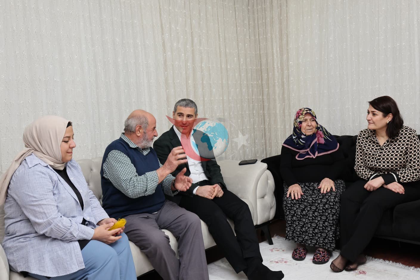 Vali görevinin ilk gününde iftarını şehit ailesinin evinde yaptı